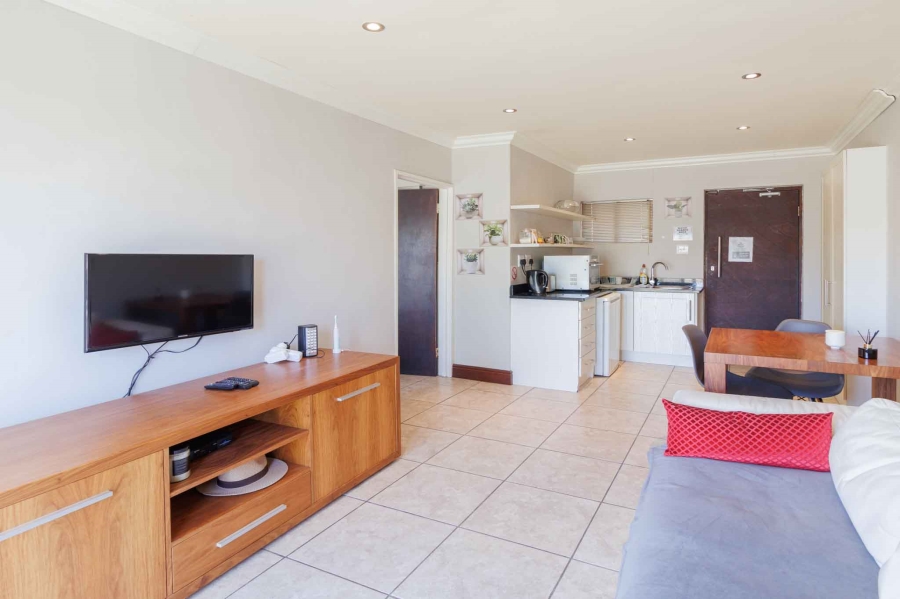 1 Bedroom Property for Sale in Table View Western Cape